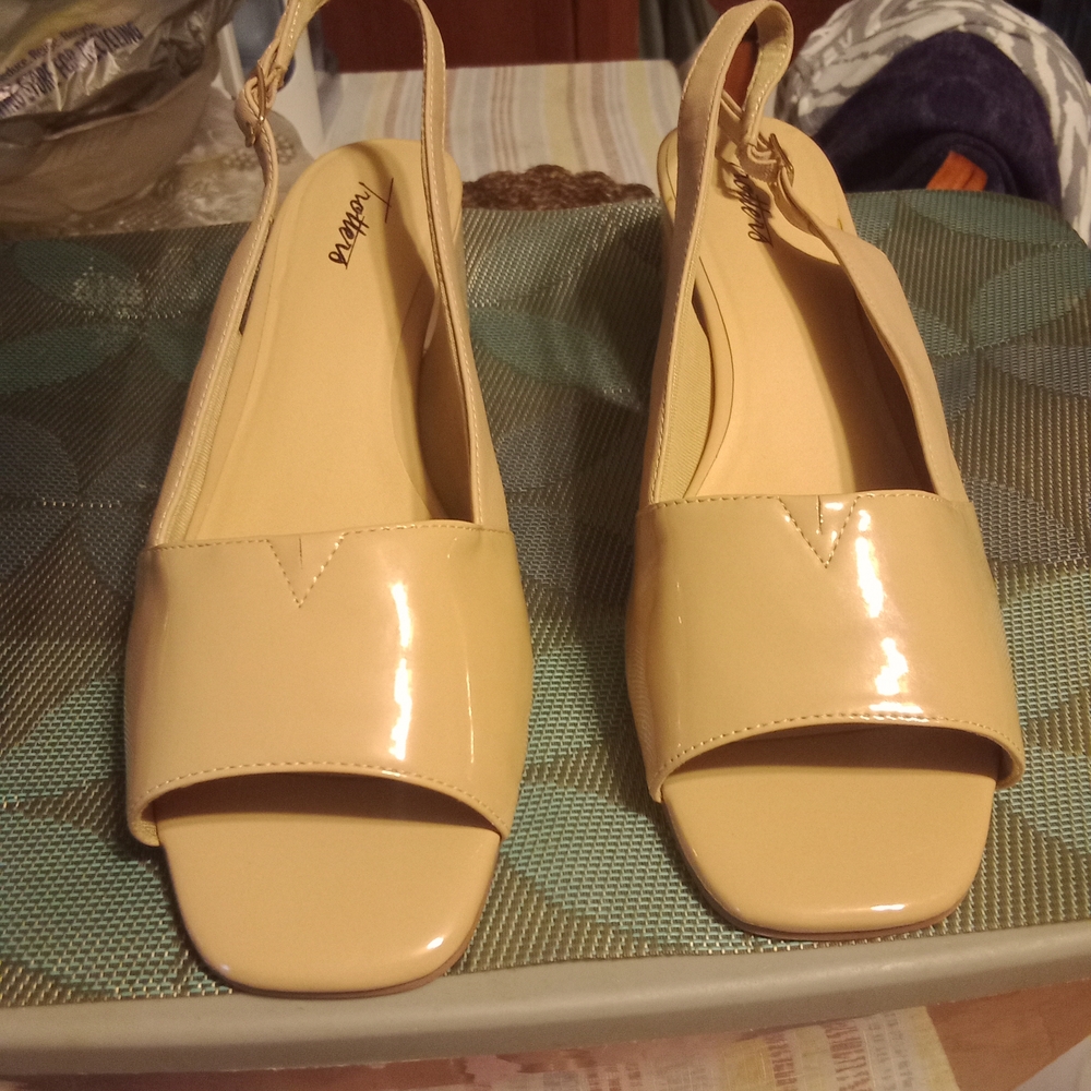 Beige Slingback Women Shoes Nwot